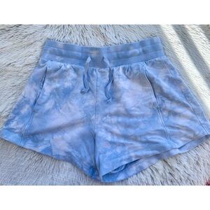 Sky blue/white tie-dye shorts with pockets
